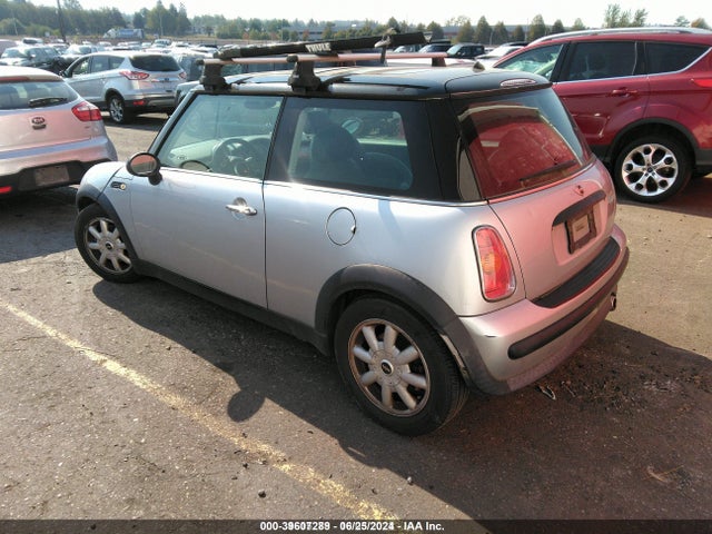 2003 MINI COOPER HARDTOP WMWRC33463TE14708 Photo 2