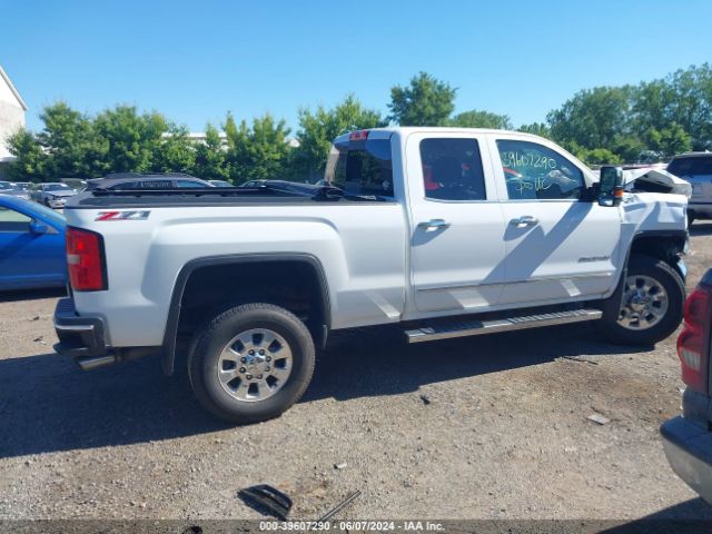 1GT22ZEG5FZ145391 GMC Sierra 2500hd Slt