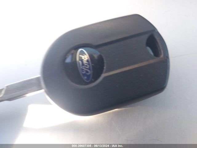 Ford ESCAPE SE 2018 1FMCU9GD2JUB00833 Image 10