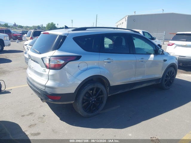 Ford ESCAPE SE 2018 1FMCU9GD2JUB00833 Image 3