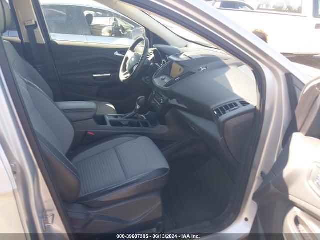 Ford ESCAPE SE 2018 1FMCU9GD2JUB00833 Image 4