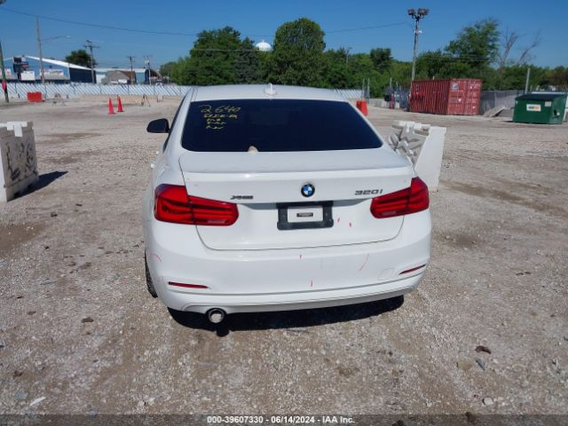 WBA8A3C52JA488594 BMW 320i Xdrive