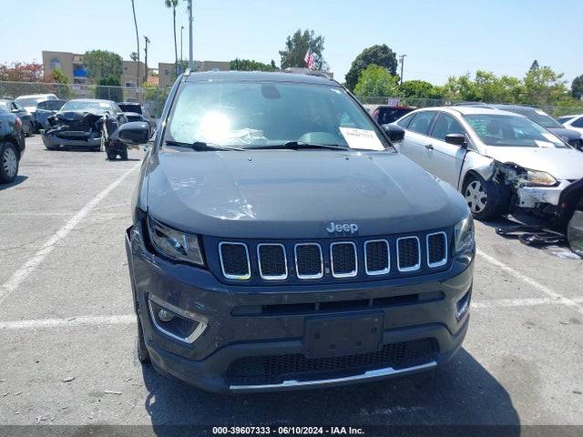 3C4NJCCB2JT489037 Jeep Compass Limited Fwd