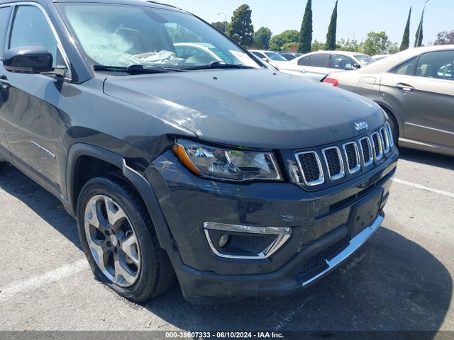 3C4NJCCB2JT489037 Jeep Compass Limited Fwd