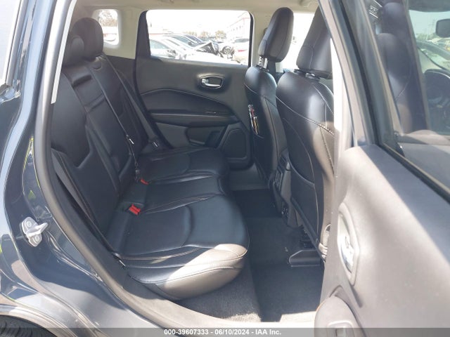 3C4NJCCB2JT489037 Jeep Compass Limited Fwd