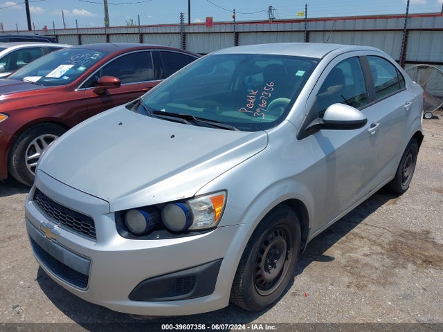 Chevrolet Sonic Ls Auto 2016 1G1JA5SG6G4185112 Image 2