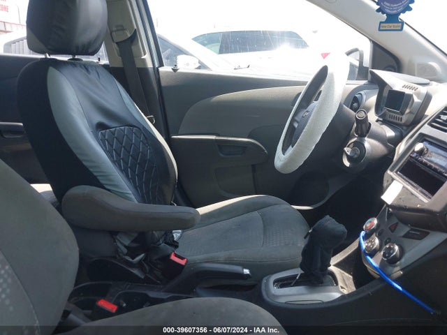 Chevrolet Sonic Ls Auto 2016 1G1JA5SG6G4185112 Image 5