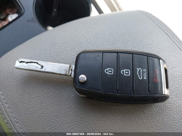 KIA Optima Lx 2016 5XXGT4L32GG065234 Image 11
