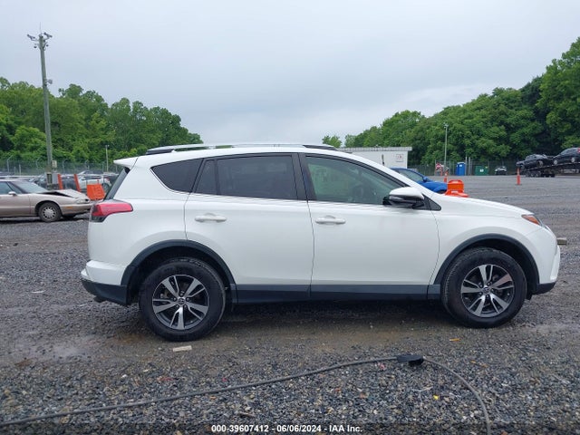 Toyota Rav4 Xle 2017 JTMWFREV6HJ720040 Image 13
