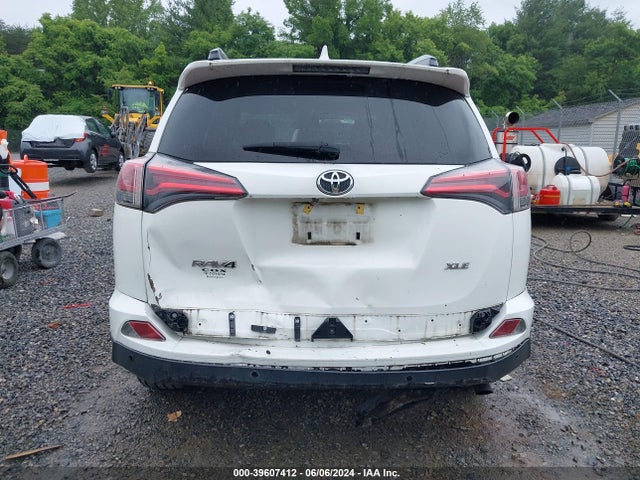 Toyota Rav4 Xle 2017 JTMWFREV6HJ720040 Image 16