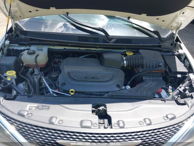 2C4RC1DG6MR516130 Chrysler Voyager Lxi