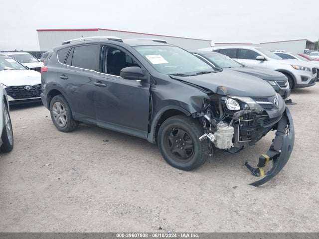 Toyota RAV4 LE 2015 JTMBFREV9FD102169 main image