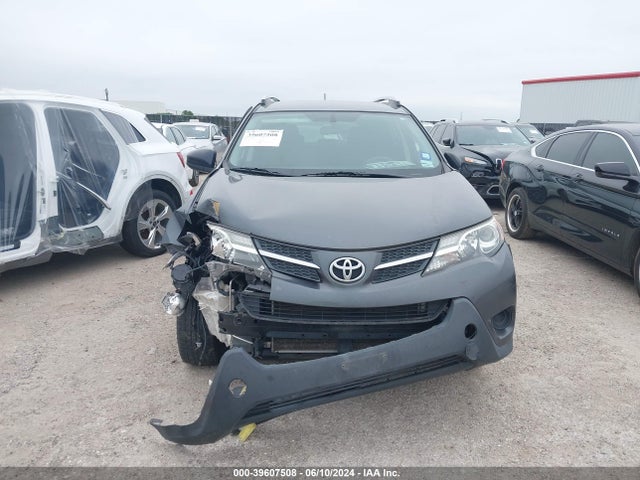 Toyota RAV4 LE 2015 JTMBFREV9FD102169 Image 12