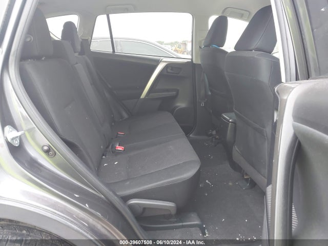 Toyota RAV4 LE 2015 JTMBFREV9FD102169 Image 8