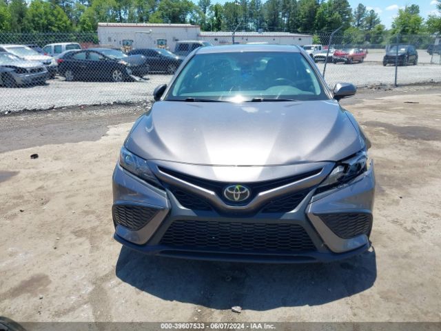 4T1G11AK2NU711454 Toyota CAMRY SE