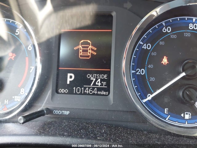 Toyota COROLLA LE 2018 5YFBURHE4JP753541 Image 15