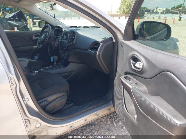 Продажа на аукционе авто 2019 Jeep Cherokee Latitude 4x4, vin: 1C4PJMCB6KD288649, номер лота: 39607653