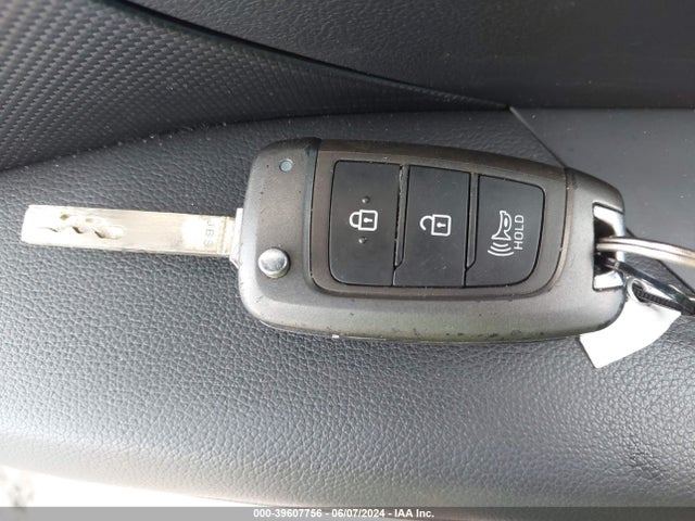 Hyundai TUCSON SE 2022 5NMJA3AE2NH076100 Image 11