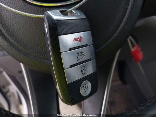5XYPKDA52GG007871 KIA Sorento 3.3l Sx