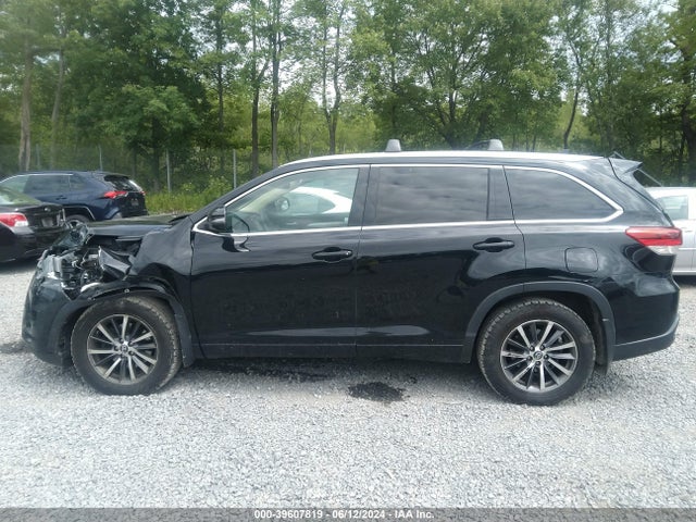 Toyota Highlander Xle 2018 5TDJZRFH6JS491670 Image 14