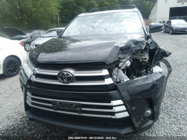 Toyota Highlander Xle 2018 5TDJZRFH6JS491670 Image 17