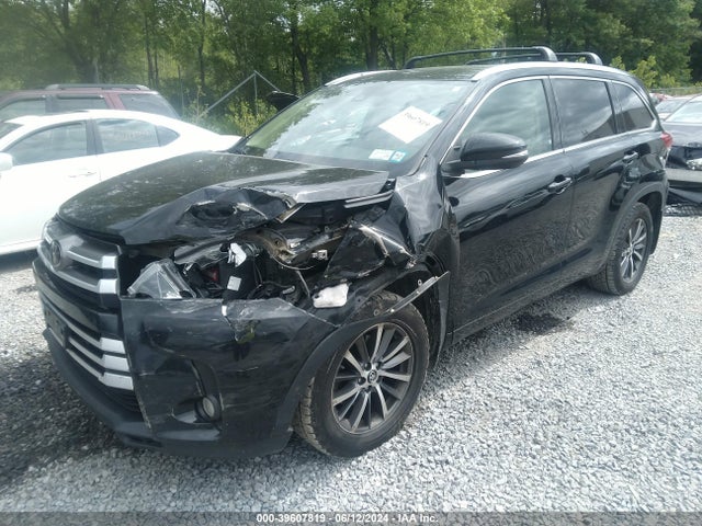Toyota Highlander Xle 2018 5TDJZRFH6JS491670 Image 2