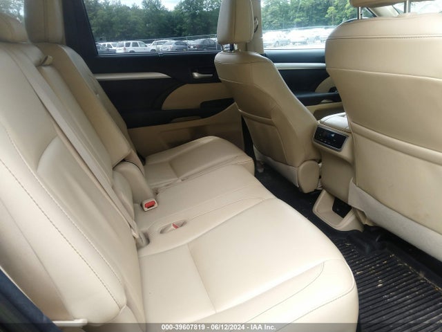 Toyota Highlander Xle 2018 5TDJZRFH6JS491670 Image 8