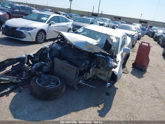 Chevrolet Camaro 1lt 2017 1G1FB1RSXH0152452 Image 2
