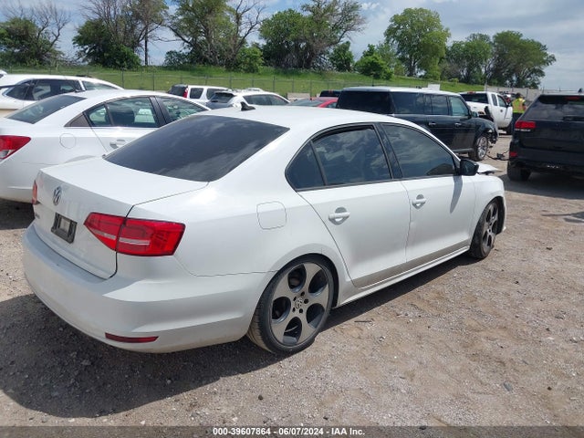 3VW2K7AJ8FM353740 Volkswagen Jetta 2.0l S