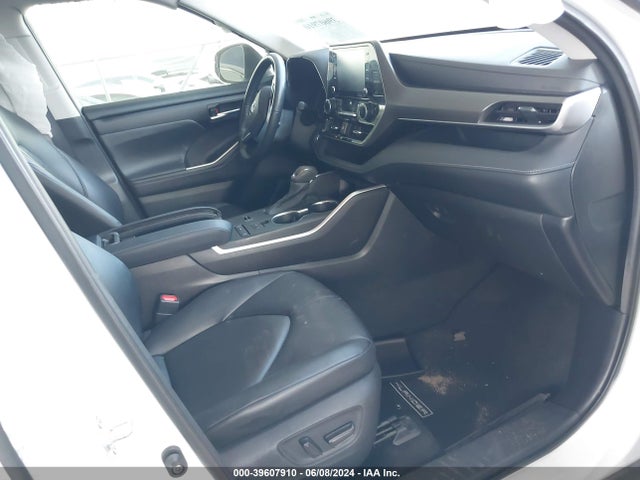 Toyota Highlander Xle 2021 5TDGZRAH8MS044148 Image 5