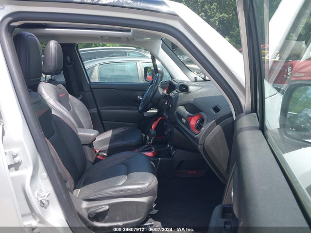 ZACNJDC19MPN28048 Jeep Renegade Trailhawk 4x4
