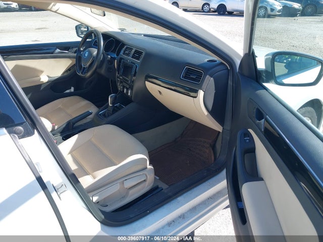 3VWL17AJ6GM379598 Volkswagen Jetta 1.8t Sel