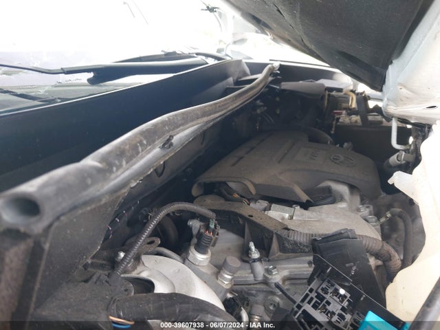Toyota Rav4 Xle 2018 2T3WFREV4JW463337 Image 10