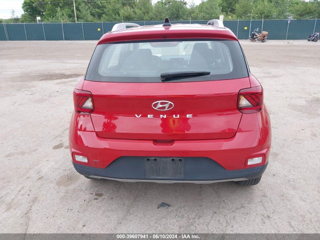 Hyundai Venue Limited 2022 KMHRC8A31NU161104 Image 16