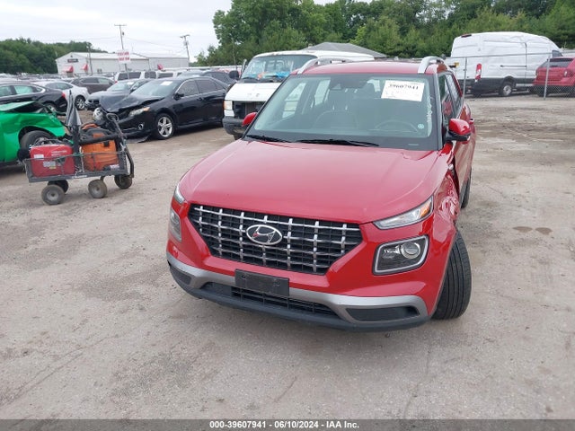 Hyundai Venue Limited 2022 KMHRC8A31NU161104 Image 2