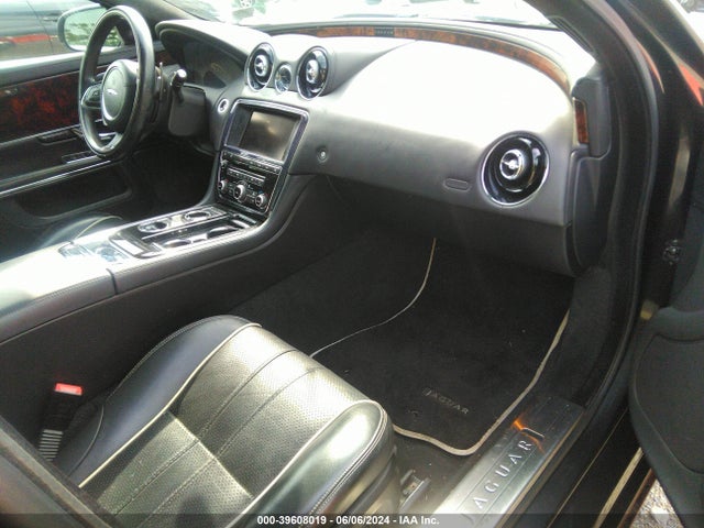 2013 JAGUAR XJ SAJWJ2GD3D8V53763 Photo 4