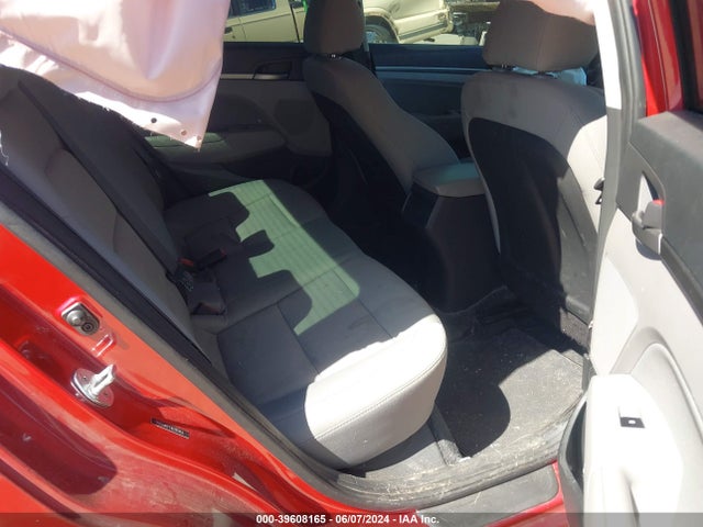 Hyundai ELANTRA SEL 2018 5NPD84LF7JH285463 Image 8