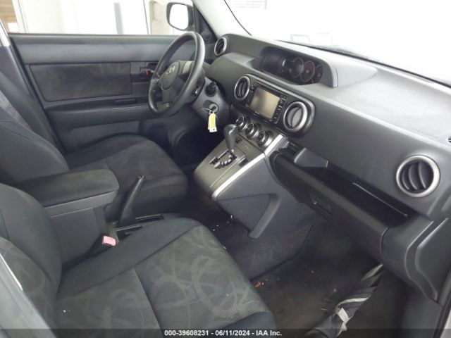 JTLZE4FE3FJ072904 Scion XB