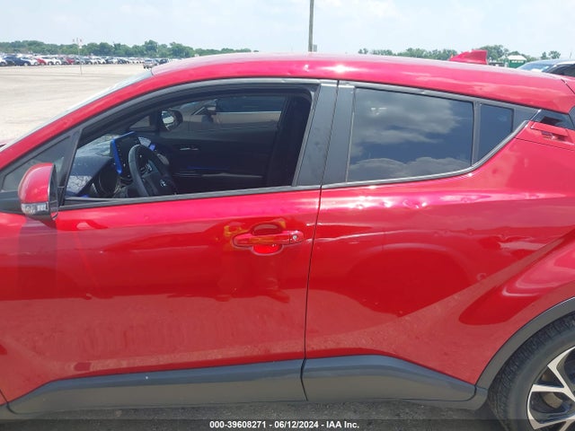 Toyota C-HR XLE 2022 NMTKHMBX3NR145443 Image 14