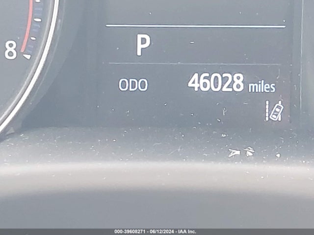 Toyota C-HR XLE 2022 NMTKHMBX3NR145443 Image 15