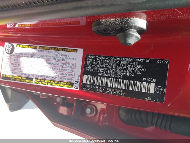 Toyota C-HR XLE 2022 NMTKHMBX3NR145443 Image 9