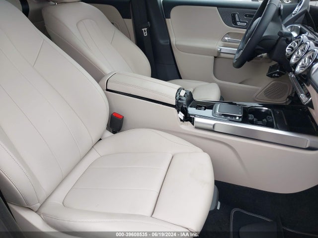 W1N4M4GB5MW102958 Mercedes-Benz GLB 250