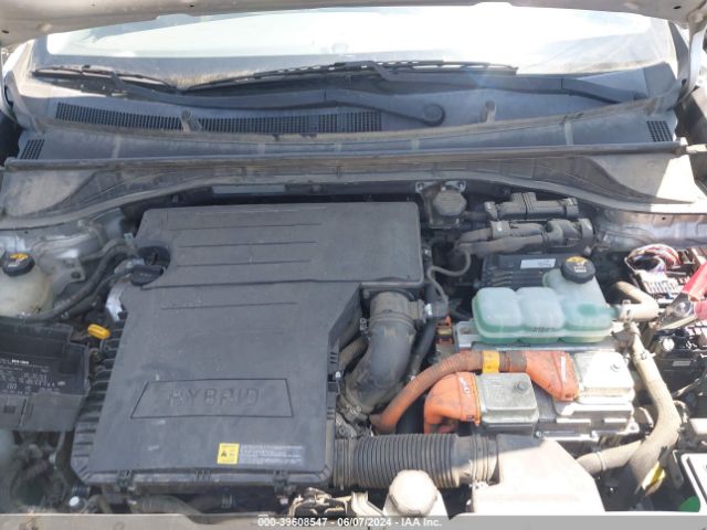 KNDCB3LC2J5209999 KIA NIRO LX