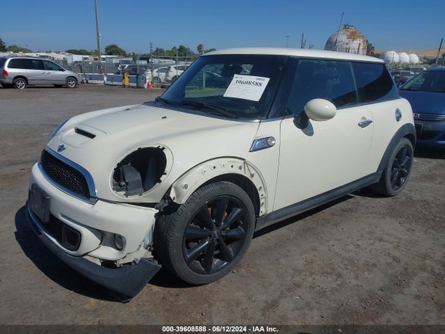 2011 MINI COOPER S WMWSV3C58BTY24698 Photo 1