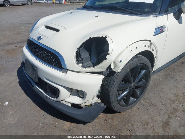 2011 MINI COOPER S WMWSV3C58BTY24698 Photo 5