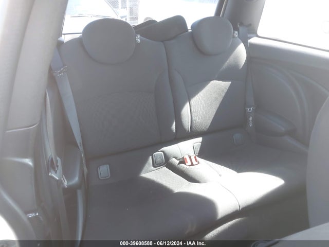 2011 MINI COOPER S WMWSV3C58BTY24698 Photo 7