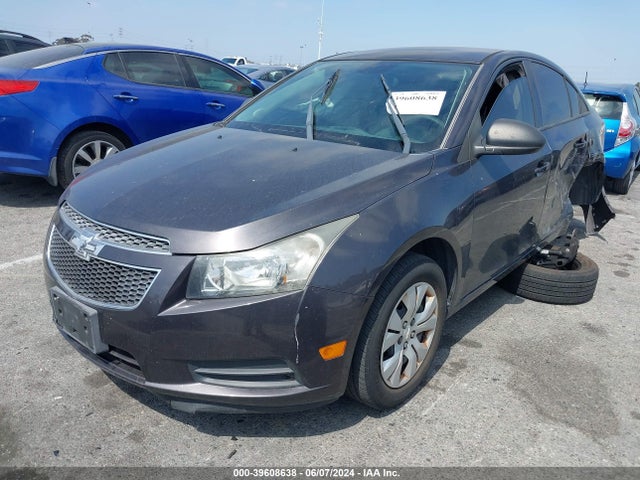 Chevrolet Cruze Ls Auto 2014 1G1PA5SG2E7439775 Image 2