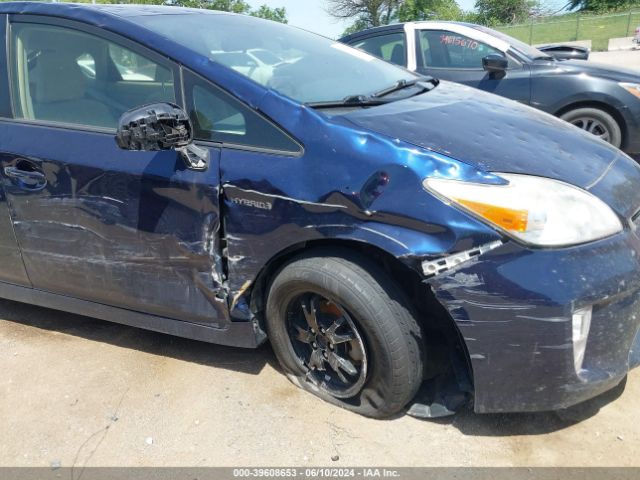 JTDKN3DU2E0392589 Toyota Prius Two