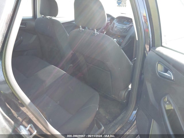 Ford FOCUS SE 2016 1FADP3F28GL215843 Image 8