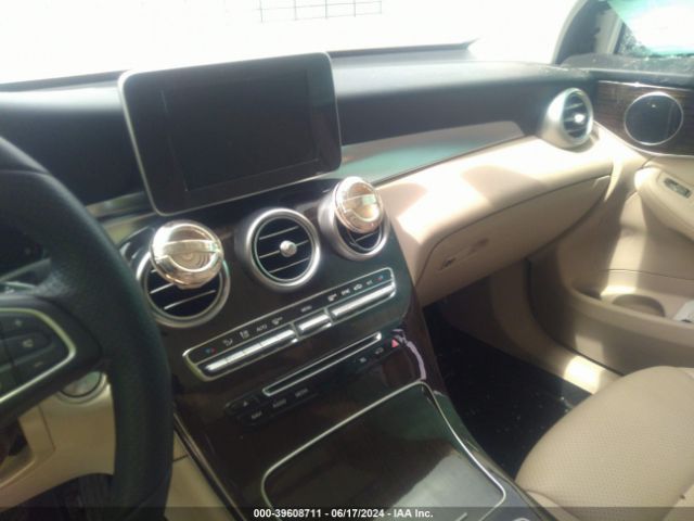 WDC0G4JB7JV078079 Mercedes-Benz GLC 300